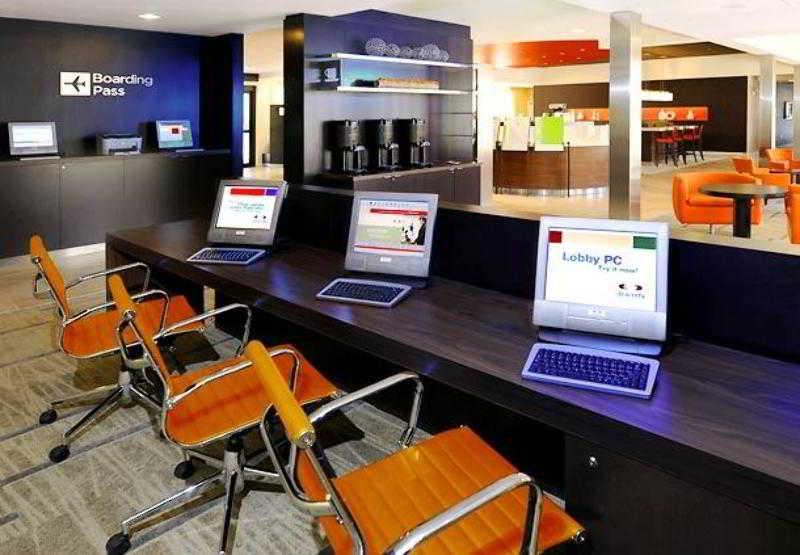 Courtyard By Marriott Airport 3*